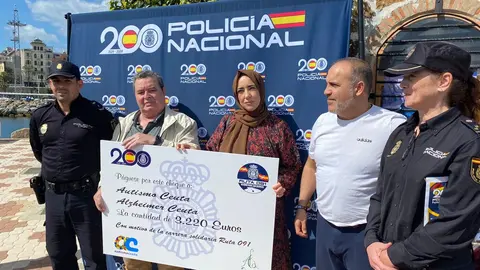 Entrega donaciones a las asociaciones con motivo de la carrera Ruta 091