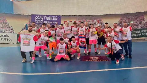 Los jugadores del CD Puerto celebran su victoria (RFFCE)