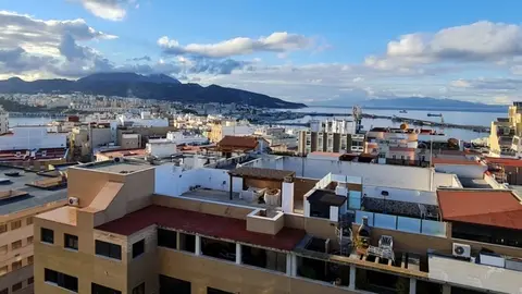 Vista a&eacute;rea de una zona de viviendas de Ceuta 