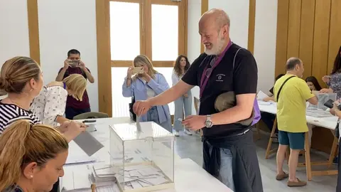  Rodr&iacute;guez votando este domingo en el San Agust&iacute;n. 
