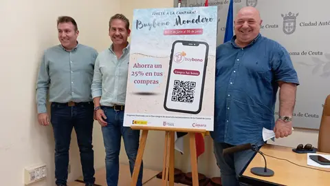 buybonos comerciales De izquierda a derecha, Mart&iacute;nez, Bulaix y Cecchi, durante la presentaci&oacute;n de la campa&ntilde;a (C.A.)