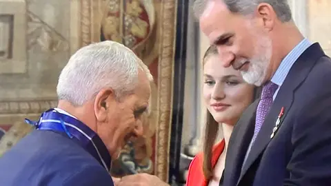 Abdelkader Chaib, Orden del M&eacute;rito Civil