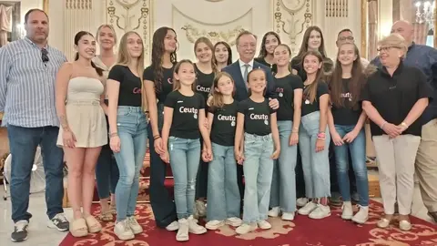 Recepci&oacute;n a las gimnastas ceut&iacute;es