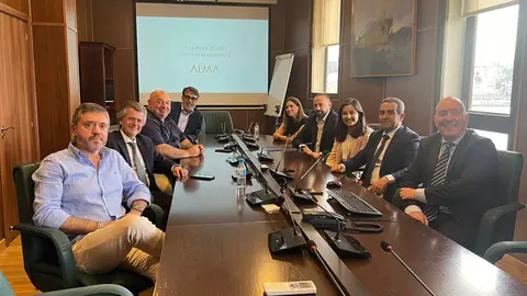 Reuni&oacute;n de los directivos de Alma Cruceros con el presidente de la Autoridad Portuaria, Juan Manuel Doncel (APCE)