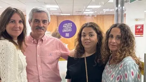 La Delegada del Gobierno, Cristina P&eacute;rez visita el punto violeta ubicado en el SEPE / Cedida