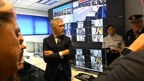 Fernando Grande-Marlaska, ministro de Interior, durante su visita el puesto fronterizo del Tarajal