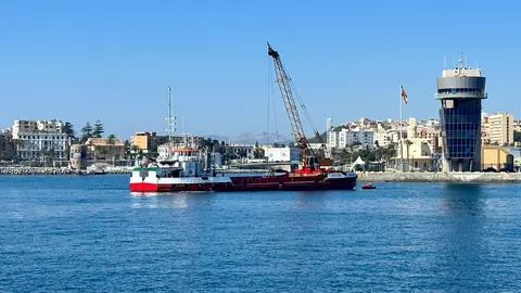 Dragado en el Puerto de Ceuta / (C.A)