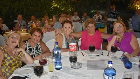  Cena del Mayor de Feria en el Parque 2023 / Rafa B&aacute;ez 