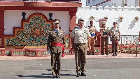 Acto de despedida del general Rocha, en el acuartelamiento Gonz&aacute;les Tablas