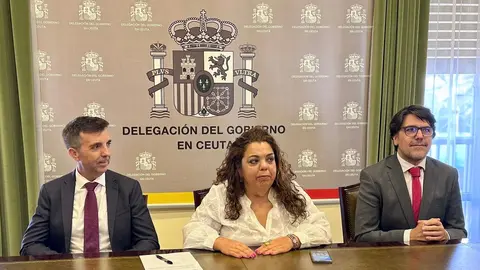 Jes&uacute;s Bautista Fern&aacute;ndez, director del CETI junto a la delegada del Gobierno, Cristina P&eacute;rez / Cedida