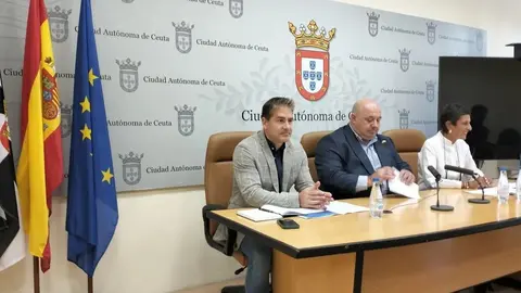 Bulaix, Cecchi y Chandiramani, durante la rueda de prensa ofrecida este viernes (C.A.)