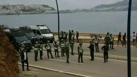 Despliegue de la Gendarmer&iacute;a y el Ejercito marroqu&iacute;es en Castillejos