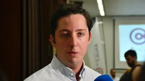  Francisco Nicol&aacute;s G&oacute;mez Iglesias, durante un encuentro con los medios / A. C. 