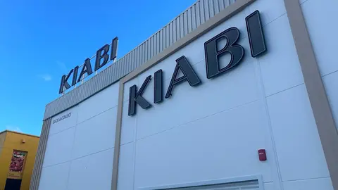 Fachada Kiabi / (C.A)