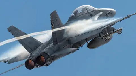 Un F-18 en acci&oacute;n. Ministerio de Defensa