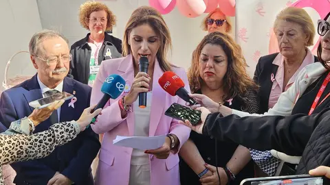 D&iacute;a Internacional del C&aacute;ncer de Mama / (C.A)