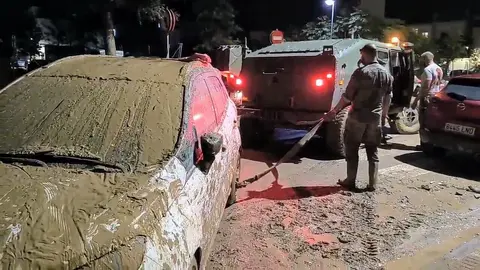 Los Regulares de Ceuta ayuda a reconstruir Algemes&iacute;