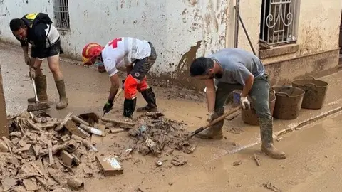 Voluntarios de Cruz Roja Ceuta en Alfafar / Cedida