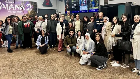 Alumnos de la EOI en la proyecci&oacute;n de 'Beetlejuice' / Cedida