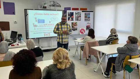 Charla Cruz Roja Emergencias 112
