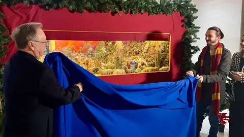 Juan Vivas y Emilio Cardona, inauguraci&oacute;n Bel&eacute;n 2024 / E. Arteaga