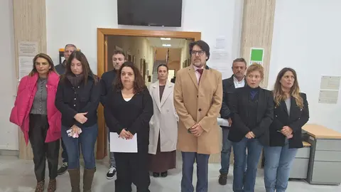 Minuto de silencio de Delegaci&oacute;n de Gobierno