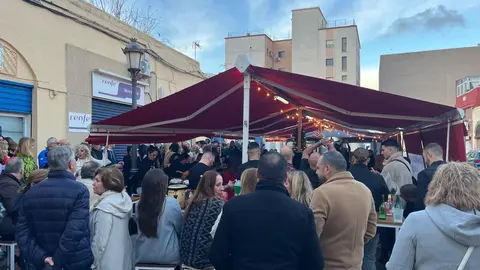 Zambomba Flamenca en la Plaza Vieja./J.A.Gonz&aacute;lez