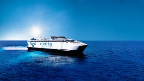 Foto-barco-Ceuta-Lines (1)