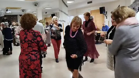 Merienda y baile en el Centro Social de Mayores del Inmerso / S.I.
