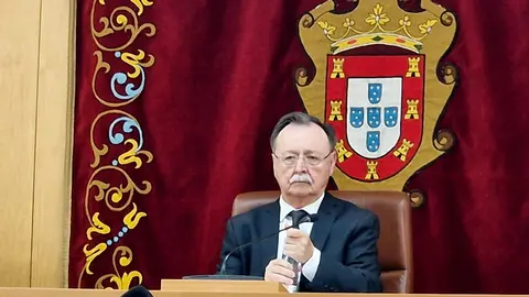  El presidente de la Ciudad, encargado de elevar la propuesta sobre la aduana comercial, durante la sesi&oacute;n plenaria de este lunes / Laura Ortiz 