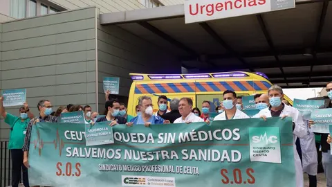 M&eacute;dicos manifest&aacute;ndose en una de las huelgas previas organizadas por el SMC / SMC