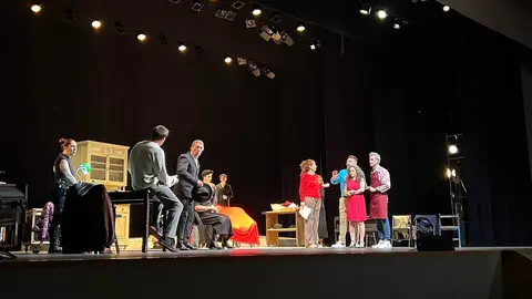 "Seis personajes en busca de autor", Teatro Auditorio Revell&iacute;n / E.A.