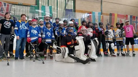 Foto de familia del Campus Fuengirola Lions Hockey Rink