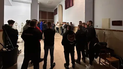 'Igual&aacute;' costaleros Ca&iacute;do de Ceuta
