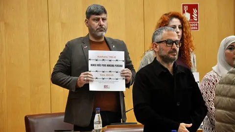  Minuto de silencio en la Asamblea 