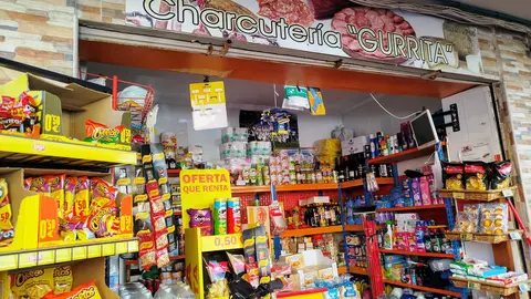 Tienda de barrio, en el Mercado del Mixto / S.I.