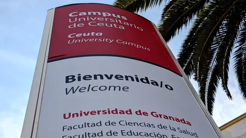  Campus Universitario de Ceuta  