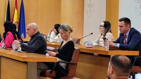 Teresa L&oacute;pez con el m&oacute;vil