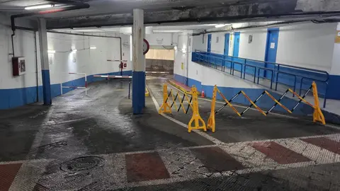 Acceso parking Gran V&iacute;a / M.Zapico