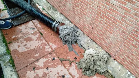 Atasco por culpa de las toallitas h&uacute;medos / S.I.