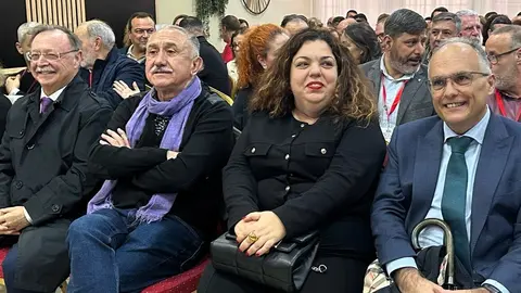 XIII Congreso Regional de UGT, (de izq a dcha) Juan Vivas, presidente de la Ciudad, Pepe &Aacute;lvarez, secretario de UGT, Cristina P&eacute;rez, delegada del Gobierno y Alberto Gait&aacute;n, consejero de Presidencia y Gobernaci&oacute;n / E.A.