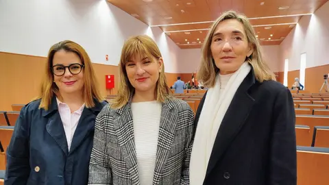 Ana Antol&iacute;, Adelaida &Aacute;lvarez y Bego&ntilde;a Mart&iacute;nez / S.I.
