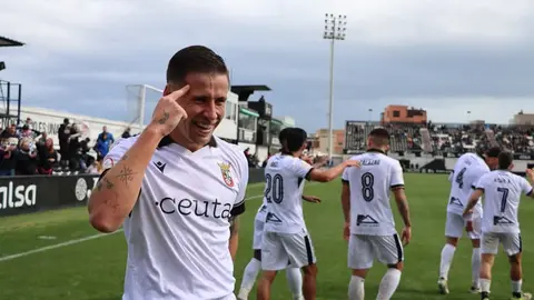 Dani Aquino, celebrando el primer tanto del partido / Abdeselam Mohamed