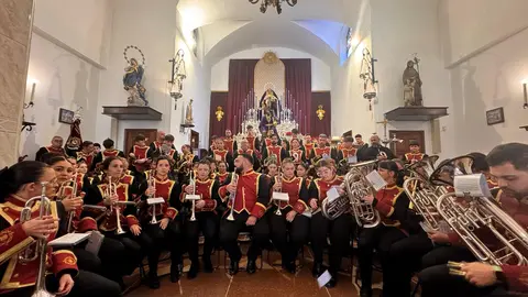 Concierto Cuaresmal de la AM Amargura a Jes&uacute;s Ca&iacute;do y Virgen de la Amargura en San Juan de Dios