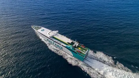 Ferry Ram&oacute;n Llull de Bale&agrave;ria