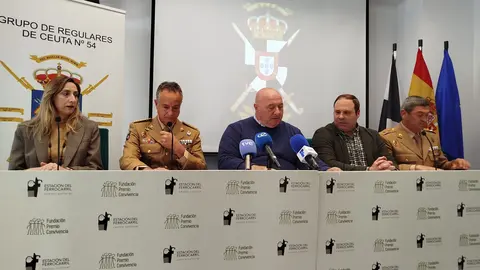 Presentaci&oacute;n del 'Desaf&iacute;o de los 300' / S. I&ntilde;esta