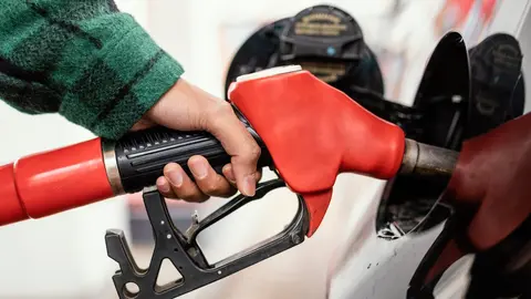 Carburante, repostar, gasolinera / Archivo