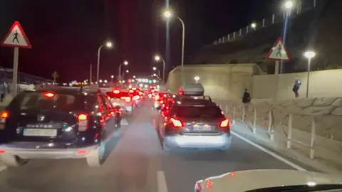 Atasco en el acceso a la frontera del Tarajal