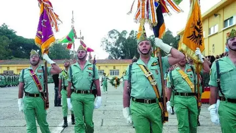 La despedida a la V Bandera se desarroll&oacute; con un S&aacute;bado Legionario / J.S. 20 minutos
