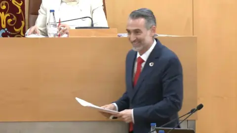  El portavoz de PSOE, Sebasti&aacute;n Guerrero, se prepara para su intervenci&oacute;n en el Debate del Estado de la Ciudad 